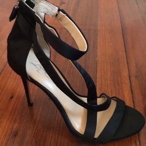 Vince Camuto heels 👠